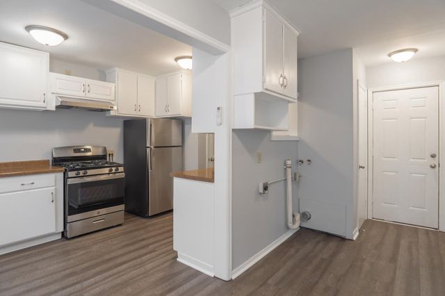 5048 Girard Ave N, Minneapolis, MN 55430