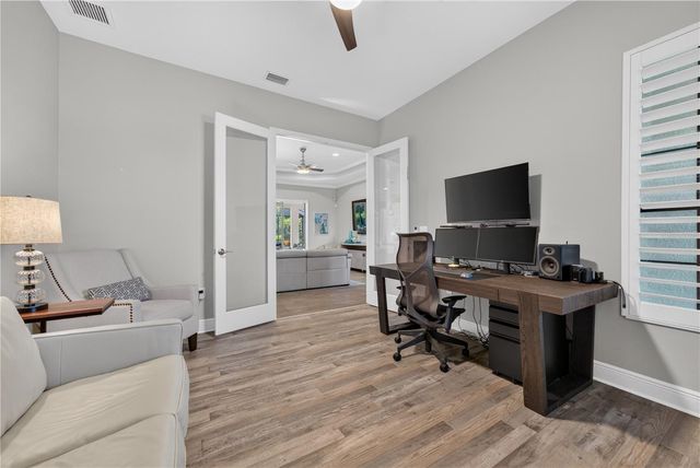 8276 LARKSPUR CIRCLE, Sarasota, FL 34241