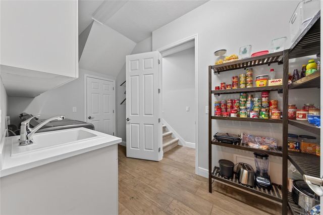 8276 LARKSPUR CIRCLE, Sarasota, FL 34241