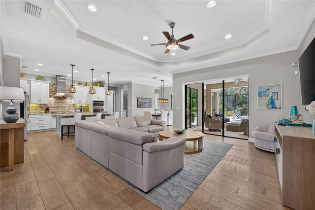 8276 LARKSPUR CIRCLE, Sarasota, FL 34241