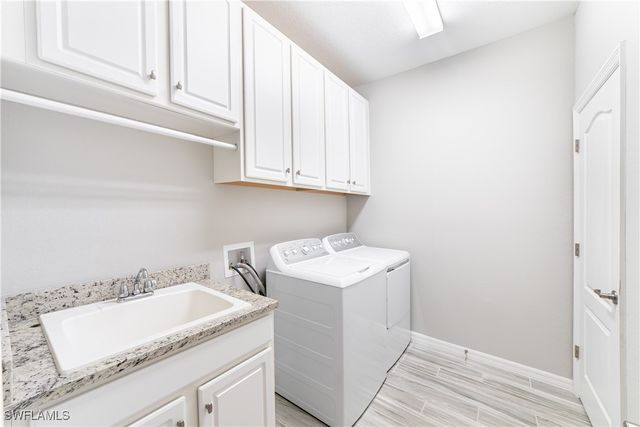 1654 Marton CT, Naples, FL 34113