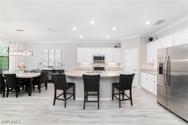 1654 Marton CT, Naples, FL 34113