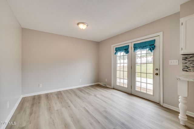 421 Mount Area Drive, Bristol, TN 37620