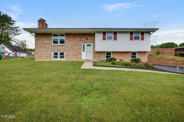421 Mount Area Drive, Bristol, TN 37620