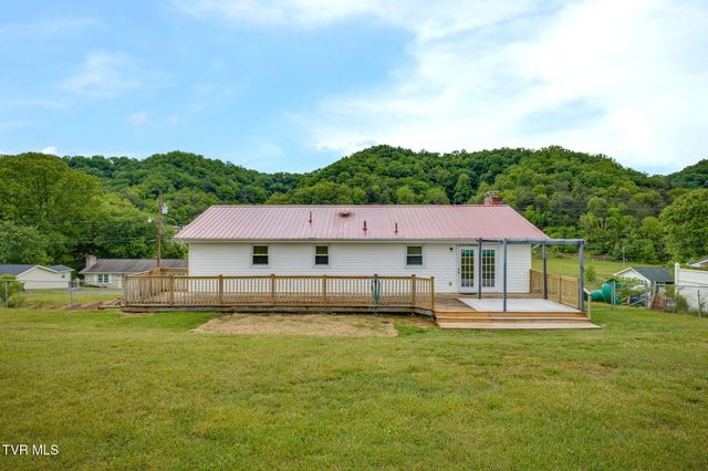 421 Mount Area Drive, Bristol, TN 37620