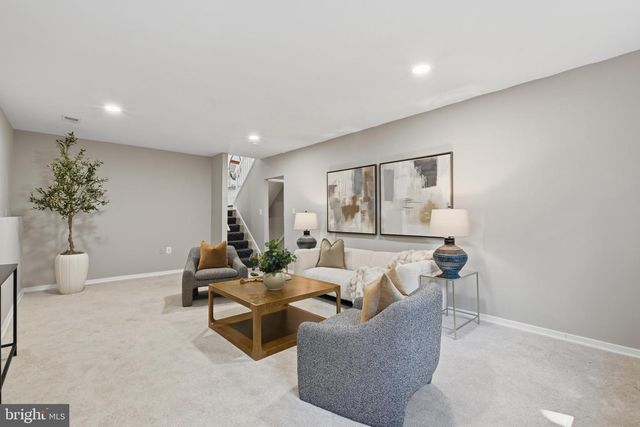 2240 SANIBEL DR, Reston, VA 20191