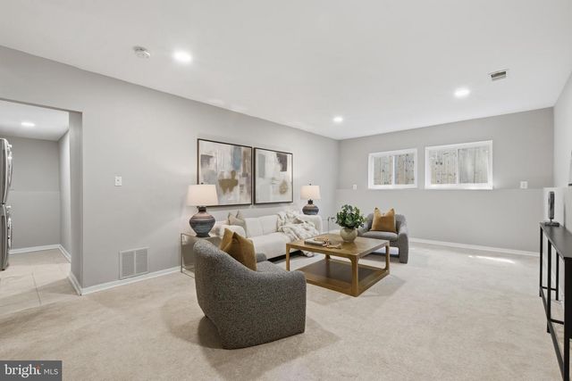 2240 SANIBEL DR, Reston, VA 20191