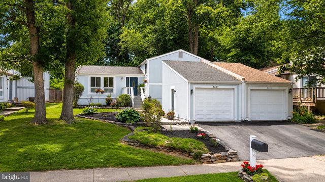 2240 SANIBEL DR, Reston, VA 20191