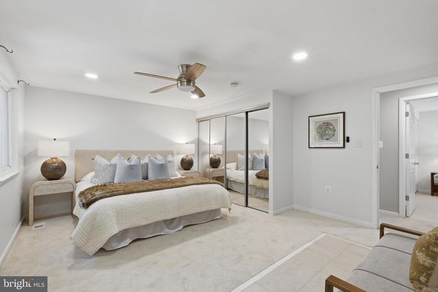2240 SANIBEL DR, Reston, VA 20191
