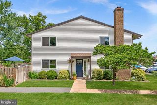 119 N COTTAGE RD N, Sterling, VA 20164
