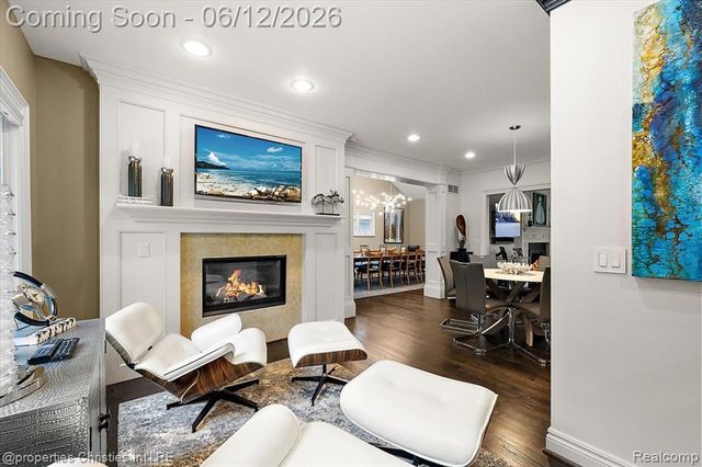 352 S Glenhurst Drive, Birmingham, MI 48009