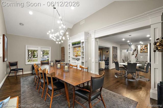 352 S Glenhurst Drive, Birmingham, MI 48009