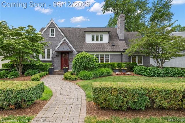 352 S Glenhurst Drive, Birmingham, MI 48009