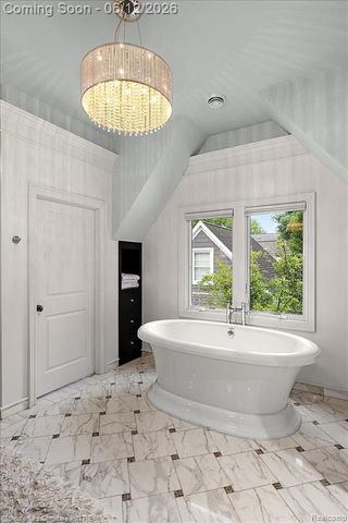 352 S Glenhurst Drive, Birmingham, MI 48009