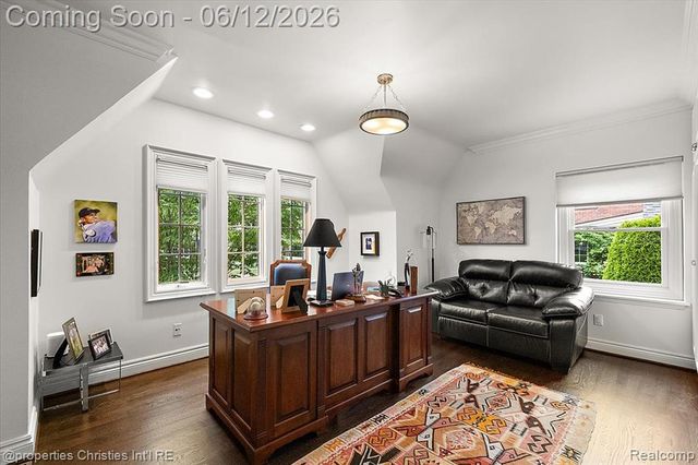 352 S Glenhurst Drive, Birmingham, MI 48009
