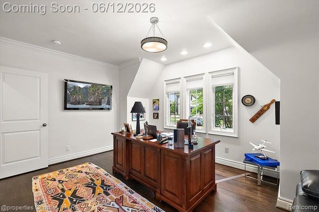 352 S Glenhurst Drive, Birmingham, MI 48009