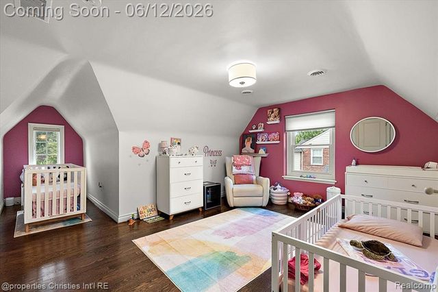 352 S Glenhurst Drive, Birmingham, MI 48009