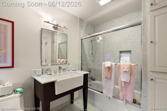 352 S Glenhurst Drive, Birmingham, MI 48009