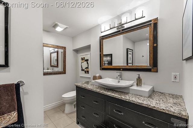 352 S Glenhurst Drive, Birmingham, MI 48009