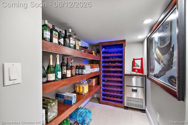 352 S Glenhurst Drive, Birmingham, MI 48009
