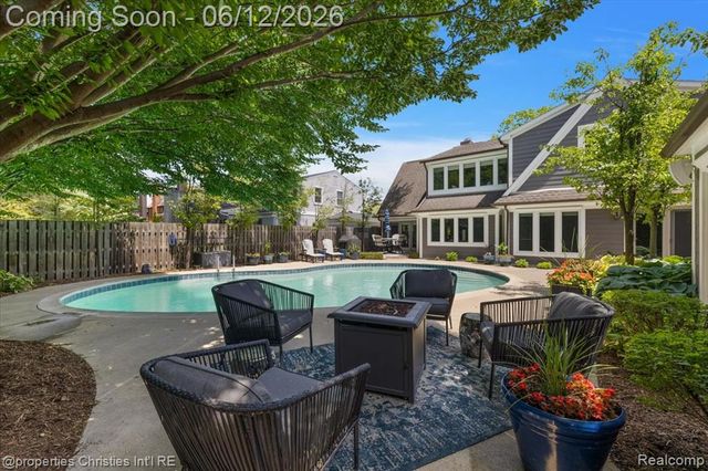 352 S Glenhurst Drive, Birmingham, MI 48009