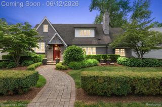 352 S Glenhurst Drive, Birmingham, MI 48009