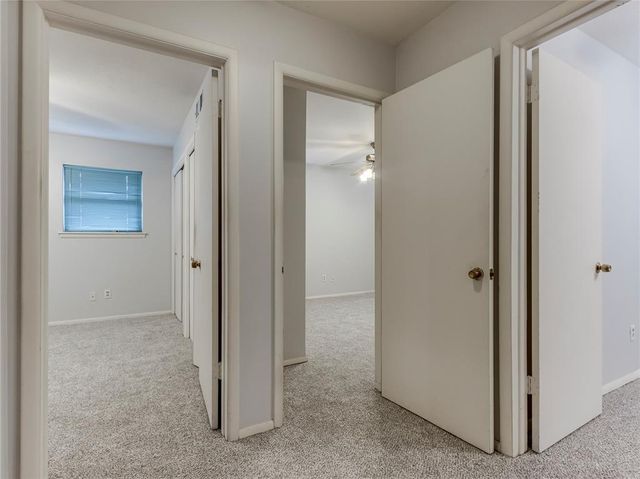 2921 N Woodcrest Drive, Midwest City, OK 73110