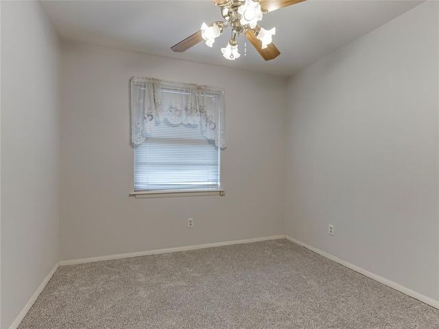 2921 N Woodcrest Drive, Midwest City, OK 73110