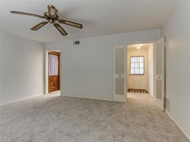 2921 N Woodcrest Drive, Midwest City, OK 73110