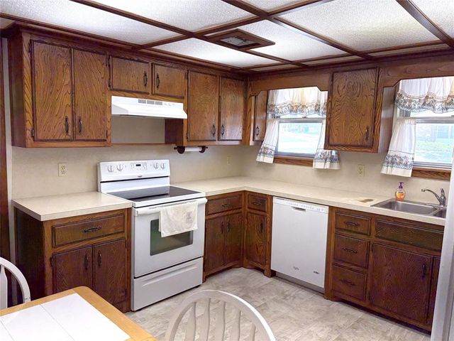 2921 N Woodcrest Drive, Midwest City, OK 73110