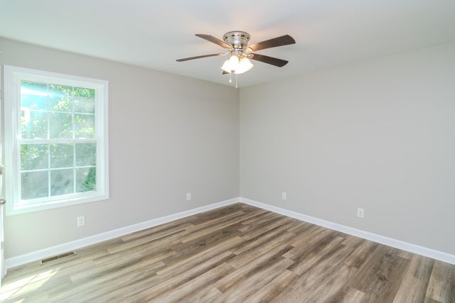 321 E Woodford Street, Lawrenceburg, KY 40342