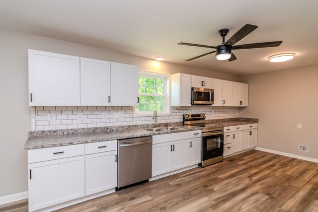 321 E Woodford Street, Lawrenceburg, KY 40342