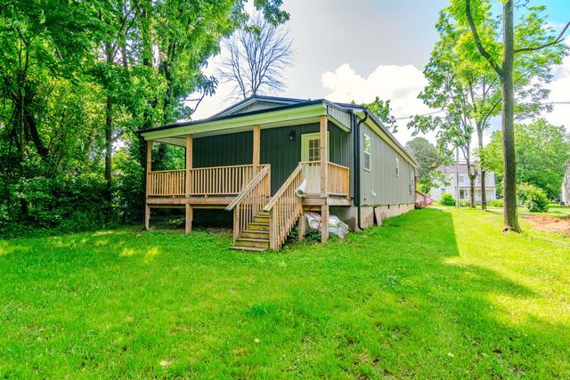 321 E Woodford Street, Lawrenceburg, KY 40342