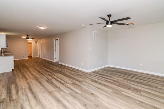 321 E Woodford Street, Lawrenceburg, KY 40342