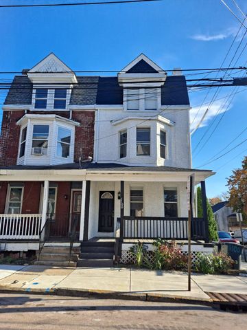 1100 GREEN ST, Norristown, PA 19401