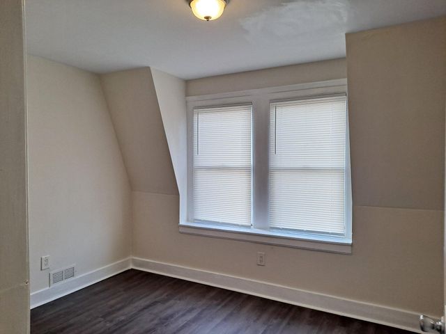 1100 GREEN ST, Norristown, PA 19401