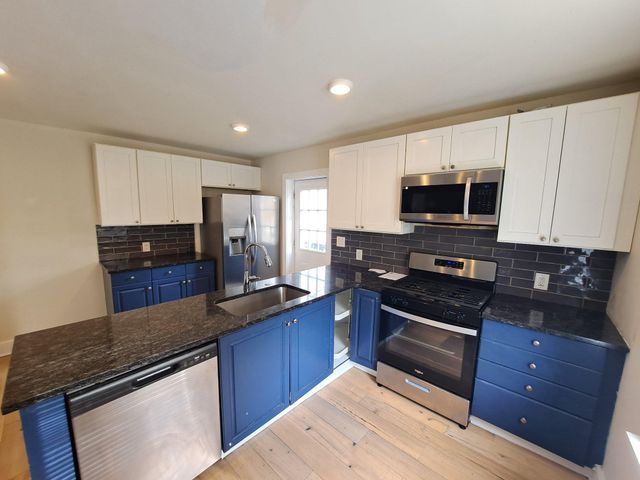 1100 GREEN ST, Norristown, PA 19401