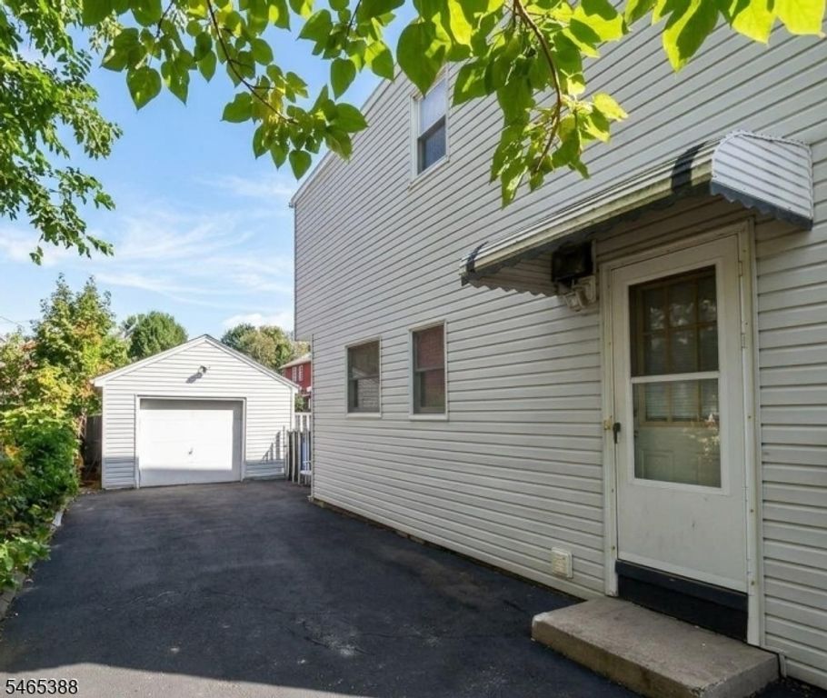 20 Long Hill Dr, Clifton City, NJ 07013 — photo 2