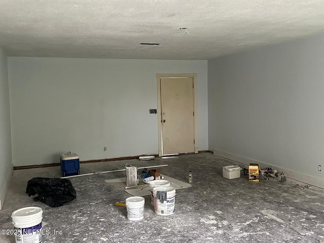 9959 LEM TURNER Road, Jacksonville, FL 32208