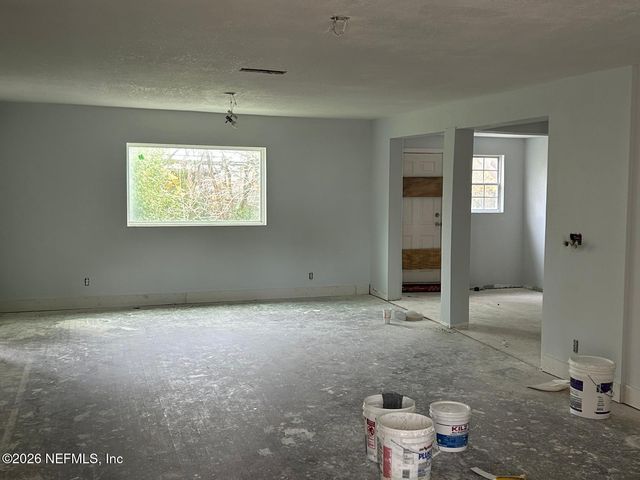 9959 LEM TURNER Road, Jacksonville, FL 32208