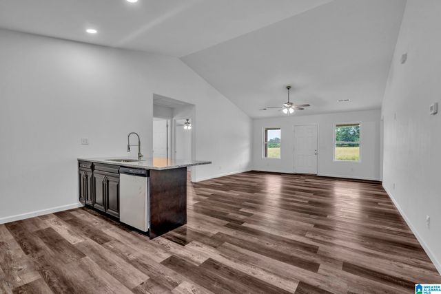 900 COUNTY ROAD 1459, Vinemont, AL 35179