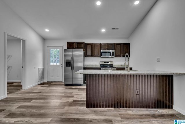 900 COUNTY ROAD 1459, Vinemont, AL 35179