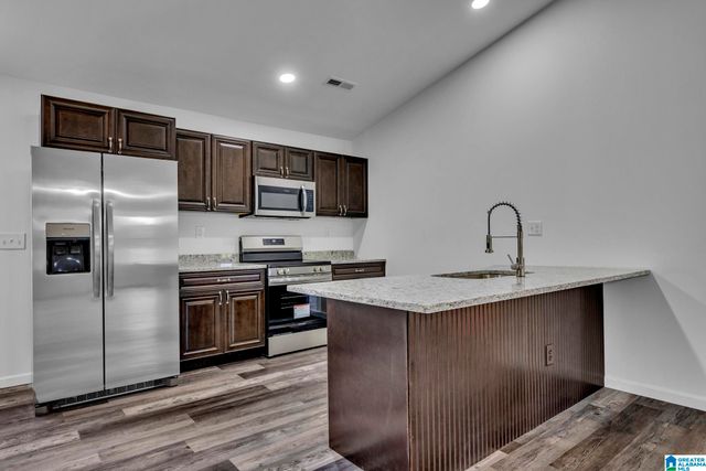 900 COUNTY ROAD 1459, Vinemont, AL 35179