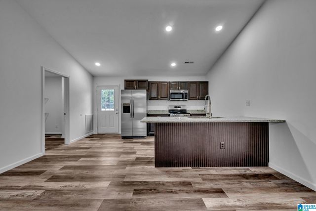 900 COUNTY ROAD 1459, Vinemont, AL 35179