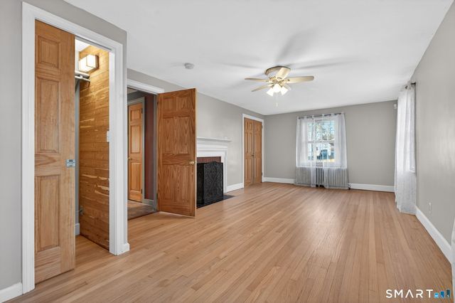 32 Garvan Street, Newington, CT 06111