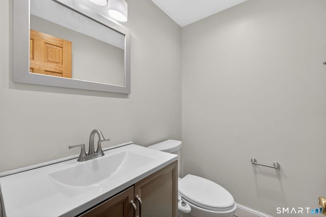 32 Garvan Street, Newington, CT 06111