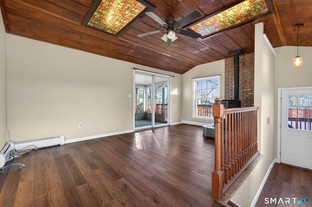 32 Garvan Street, Newington, CT 06111