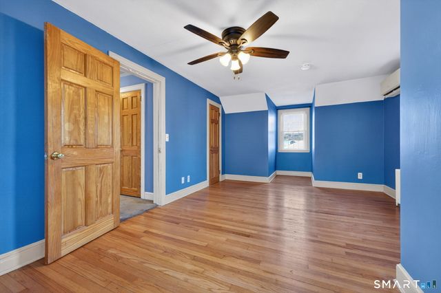 32 Garvan Street, Newington, CT 06111