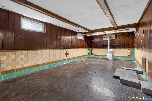 32 Garvan Street, Newington, CT 06111