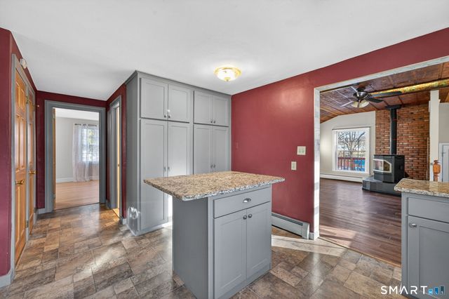 32 Garvan Street, Newington, CT 06111